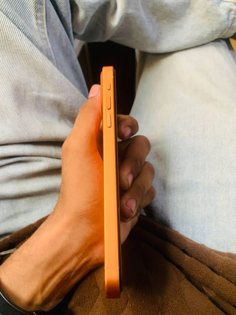 Apple iPhone XR 4