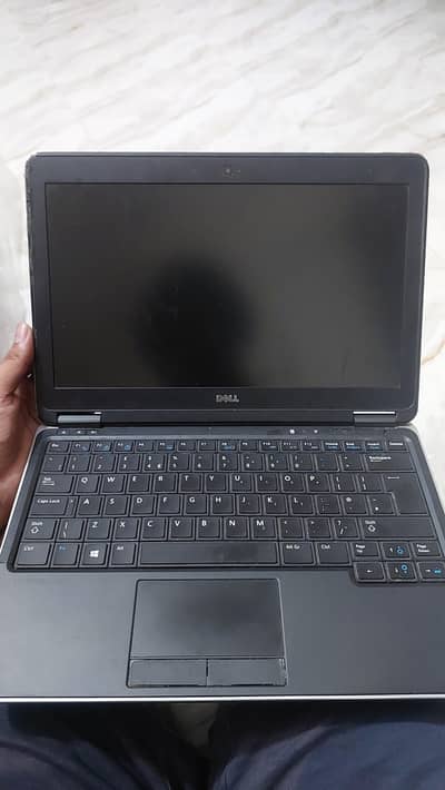 Dell Latitude e7240
