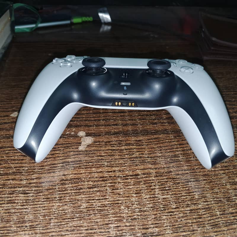Dual shock PS5 controller 1