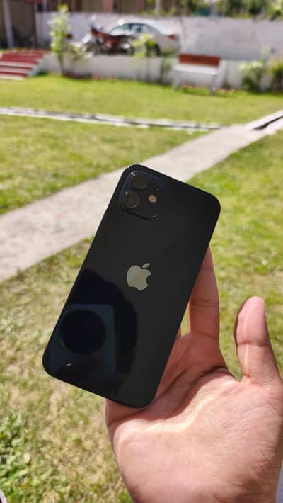 Apple iPhone 12