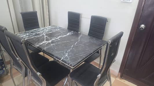 6 seater dinning table