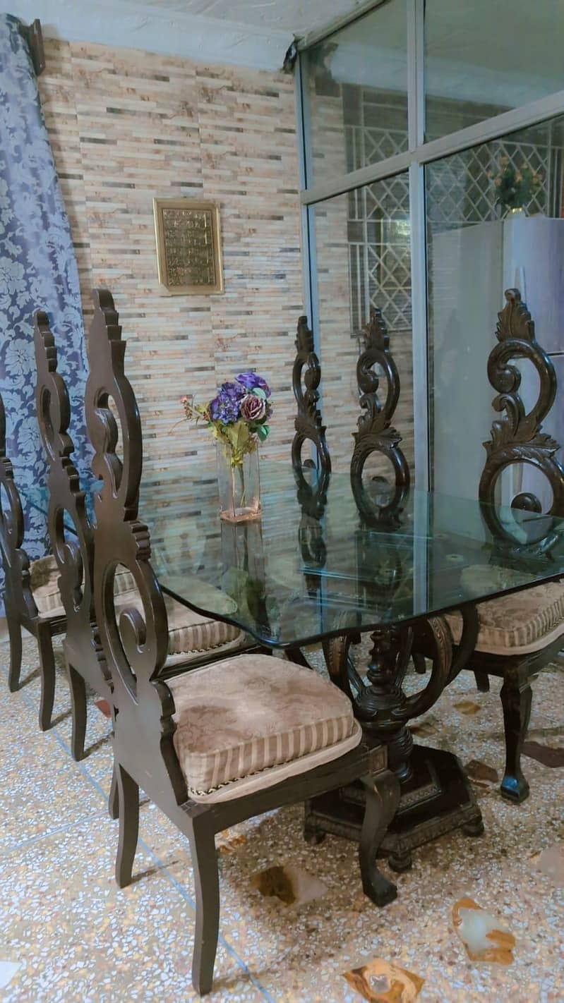 dinning table 0