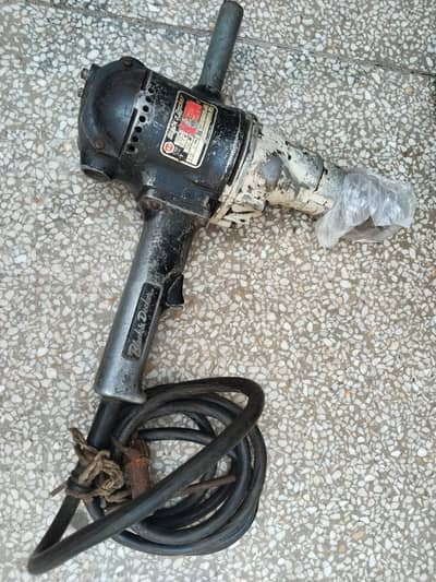 Drill machine Black & Dacker