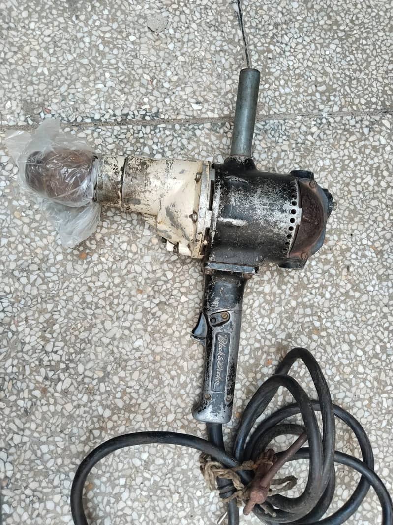 Drill machine Black & Dacker 2