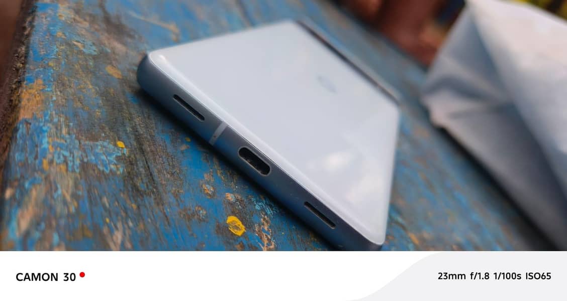Google Pixel 7a 2