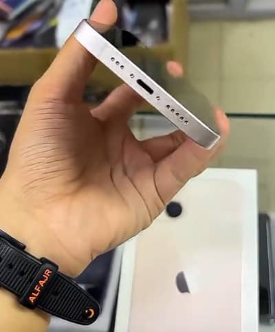 Apple iPhone 13 128 GB PTA proof