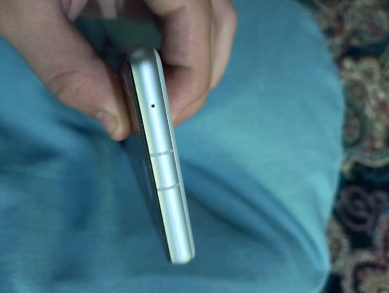 Google Pixel 7a 9