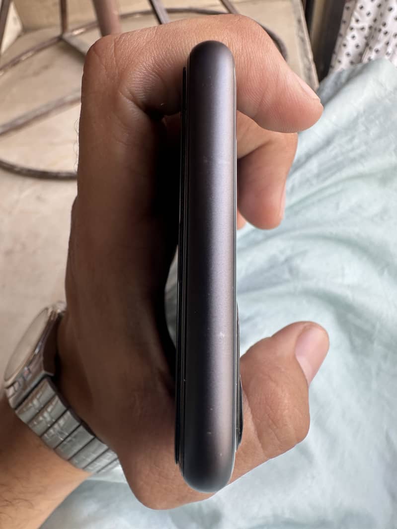 Apple iPhone 11 2
