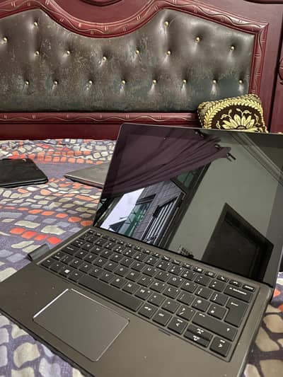 HP PRO X2 Core i5 7th Generation 8/256