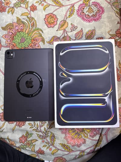 Ipad pro 11-inch (M4) 10/10 condition