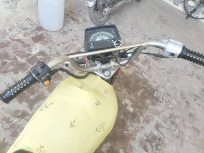 CD 70 2009 model 3