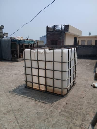 1000 Liter Ki Pani Ki Tanki (Fittings Ready) For Sale