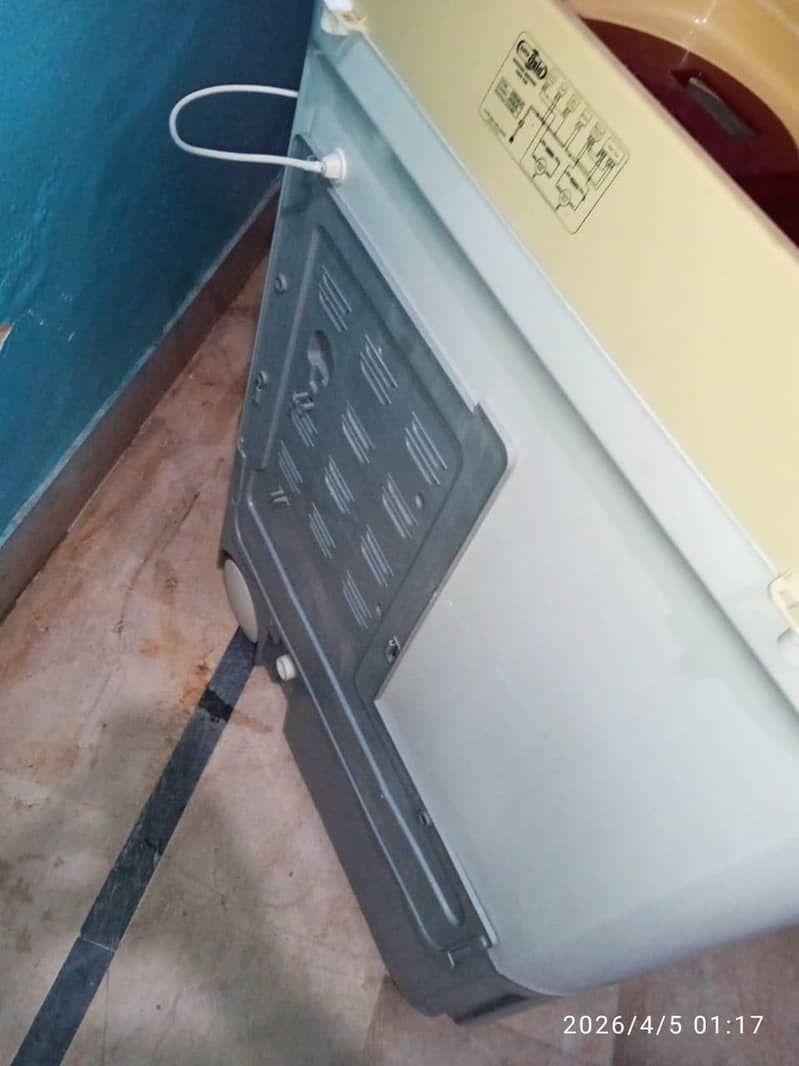 washing machine 13