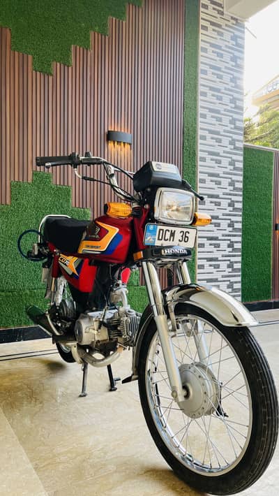 Honda CD-70 2025 MODEL
