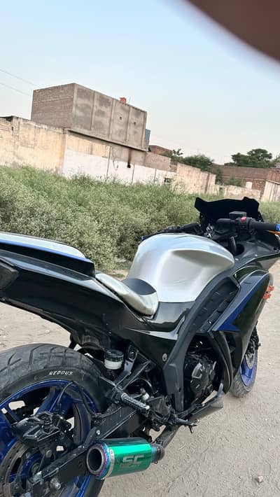 Aprillia Heavy Bike