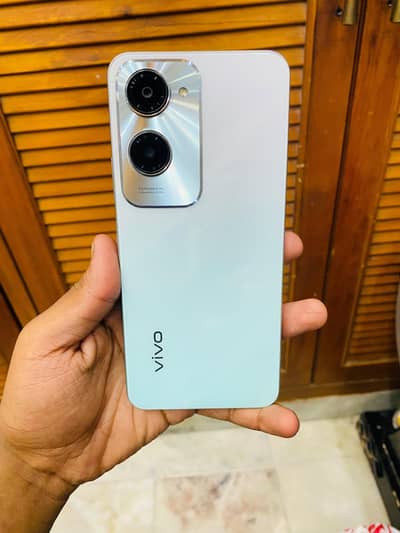 Vivo Y18