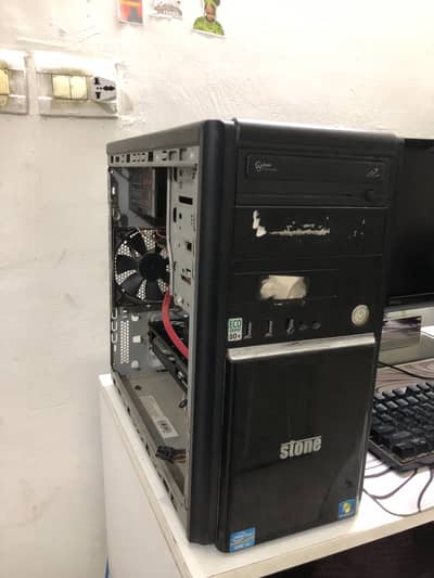Gaming pc with i7-4790 and 16gb ram