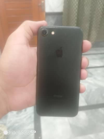 Apple iPhone 7