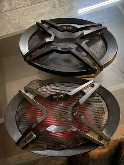 2 speakers