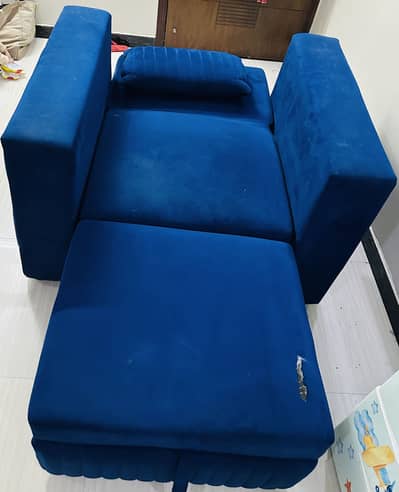 It’s single sofa come bed urgent sale
