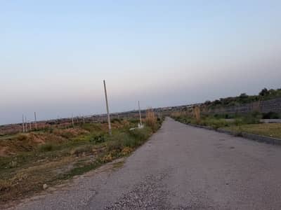 Plot number 38. Street Main Service Road 150 feet. Level Size 30*60. CDA Tronsfer Possition Available D -12500000