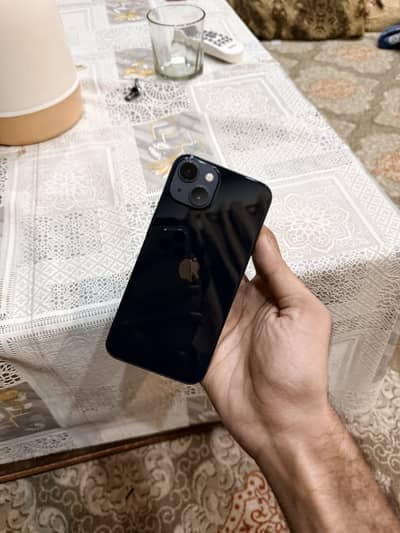 Apple iPhone 13