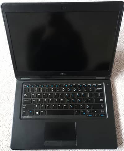 i5 5thGen 8/128ssd 5hrs battery All working
