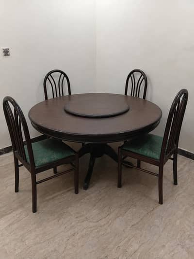 Dining table with 4 chairs for sale