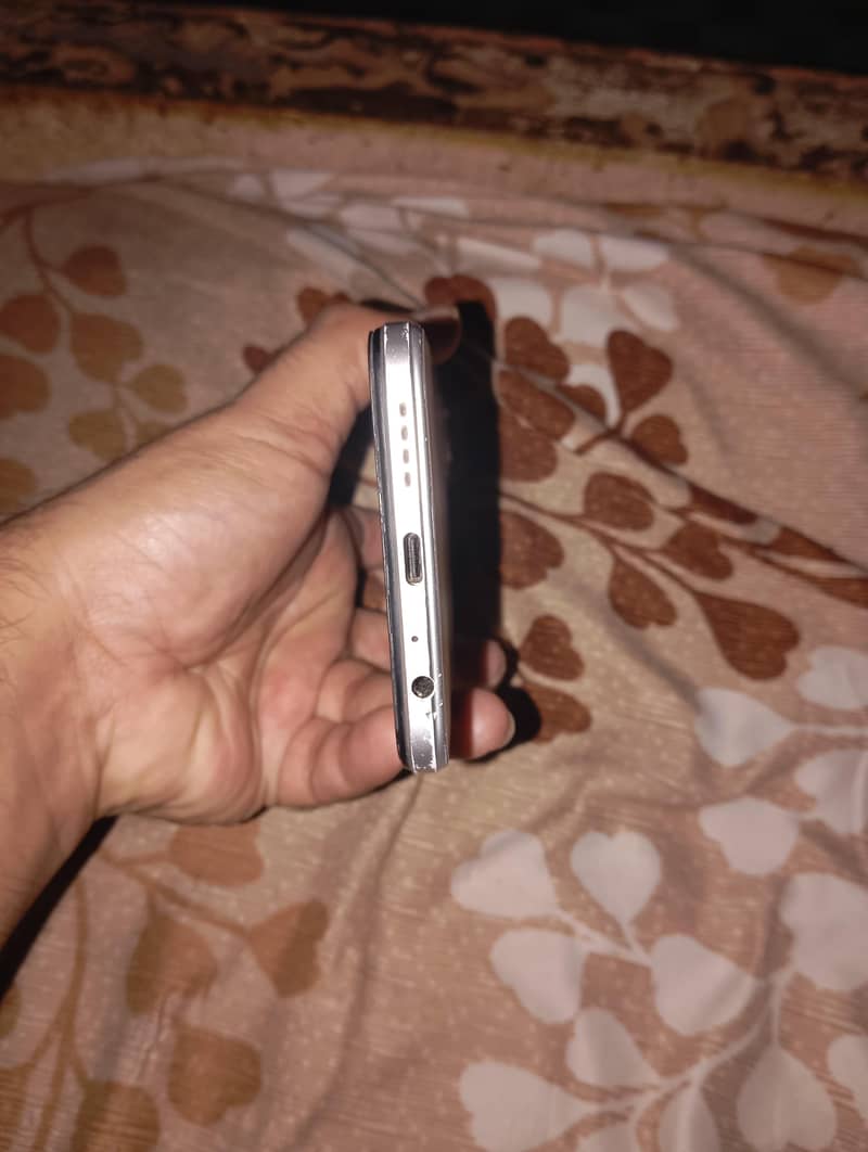 Infinix Note 11 7