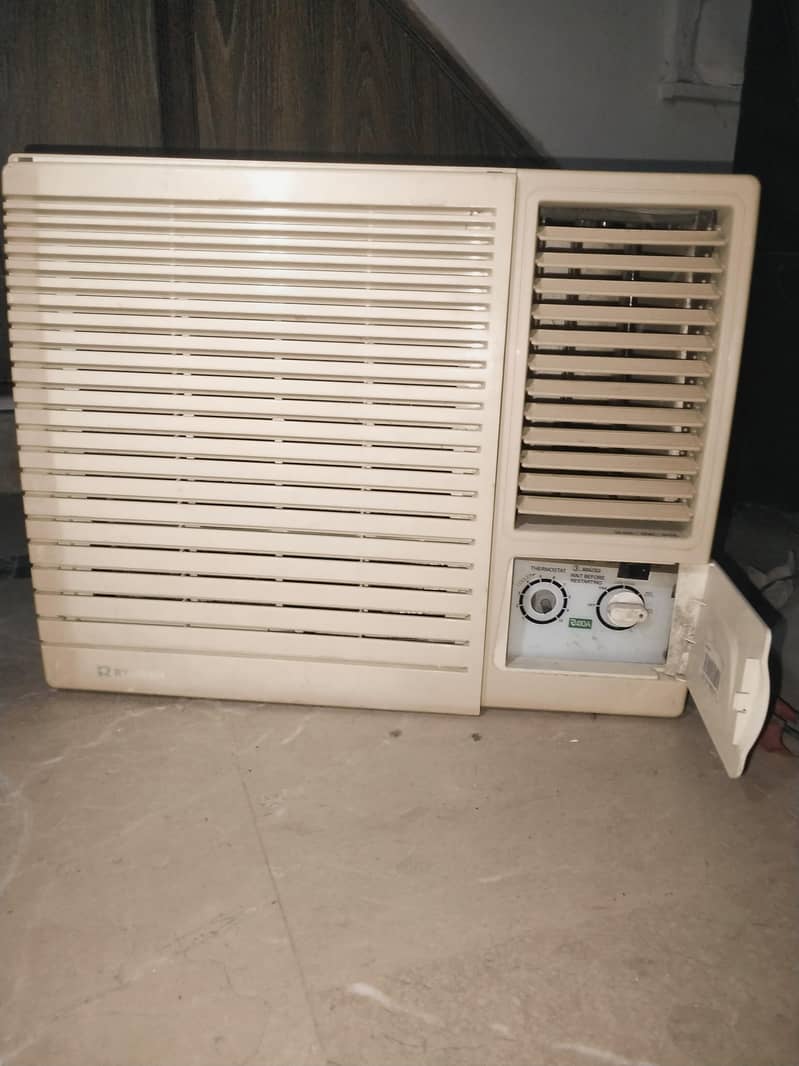 window ac 1
