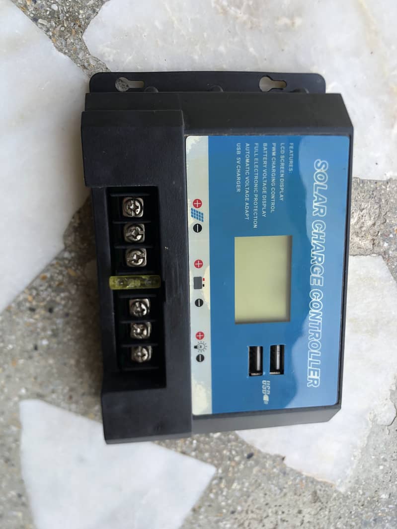 Solar charge controller 1
