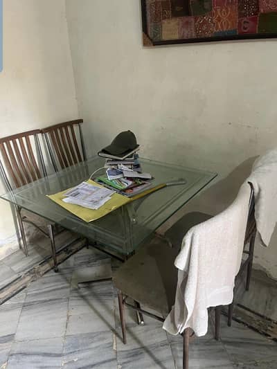 Dining table for sale with 6 chairs.