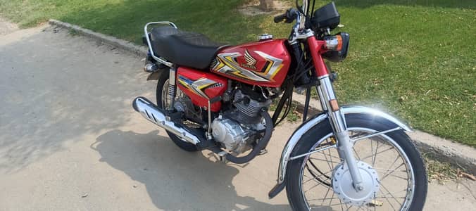 Honda 125 2024/2025 sticker 8th Month bike