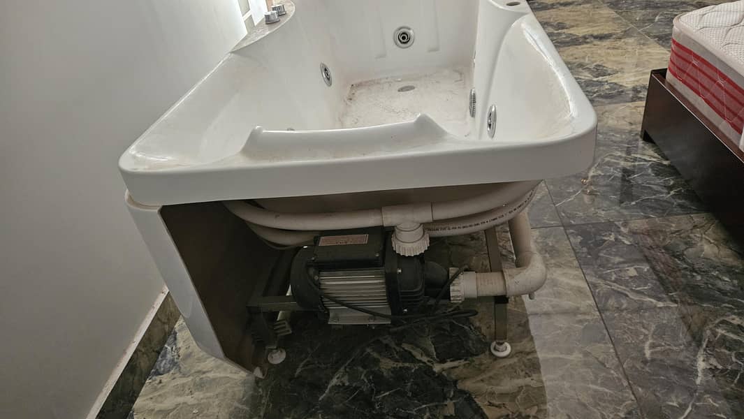 Jacuzzi 3