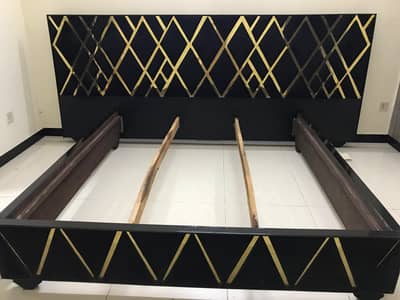Big Size Bed Set Available For Sale
