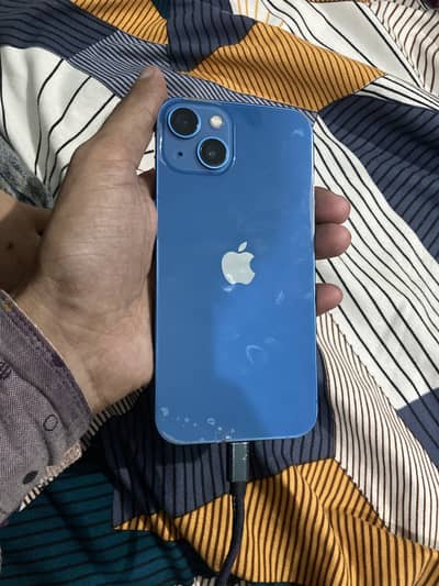 Apple iPhone 13