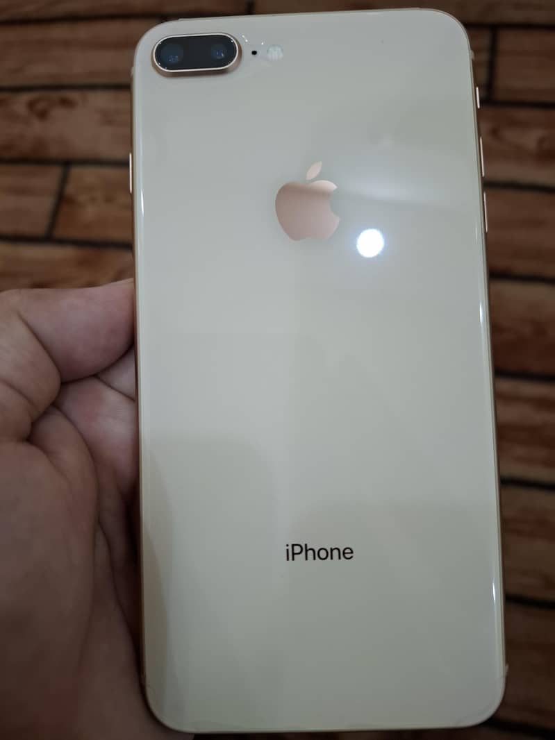 Apple iPhone 8 Plus 0