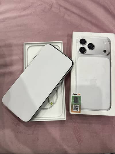 Apple iPhone 17 Pro Max- 512gb-official Pta- 12 cycle count