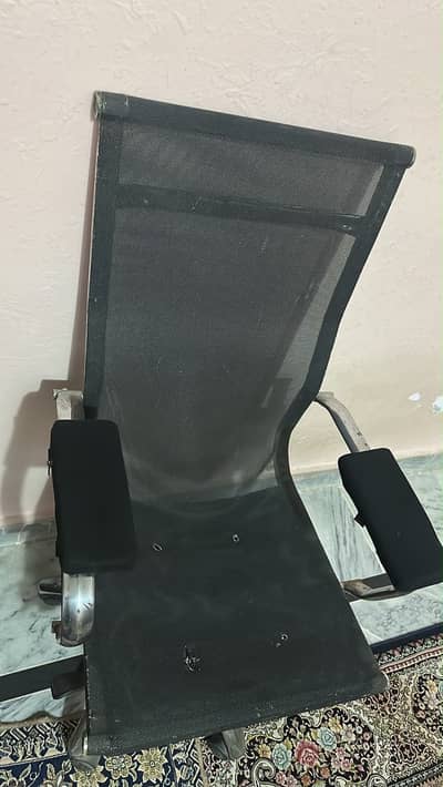 Office chair and table