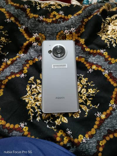 Sharp Aquos R7