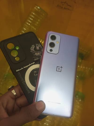 One Plus 9 5G 8/128