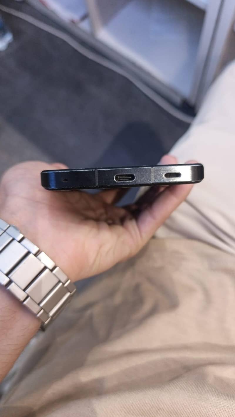 Sharp Aquos R7 0