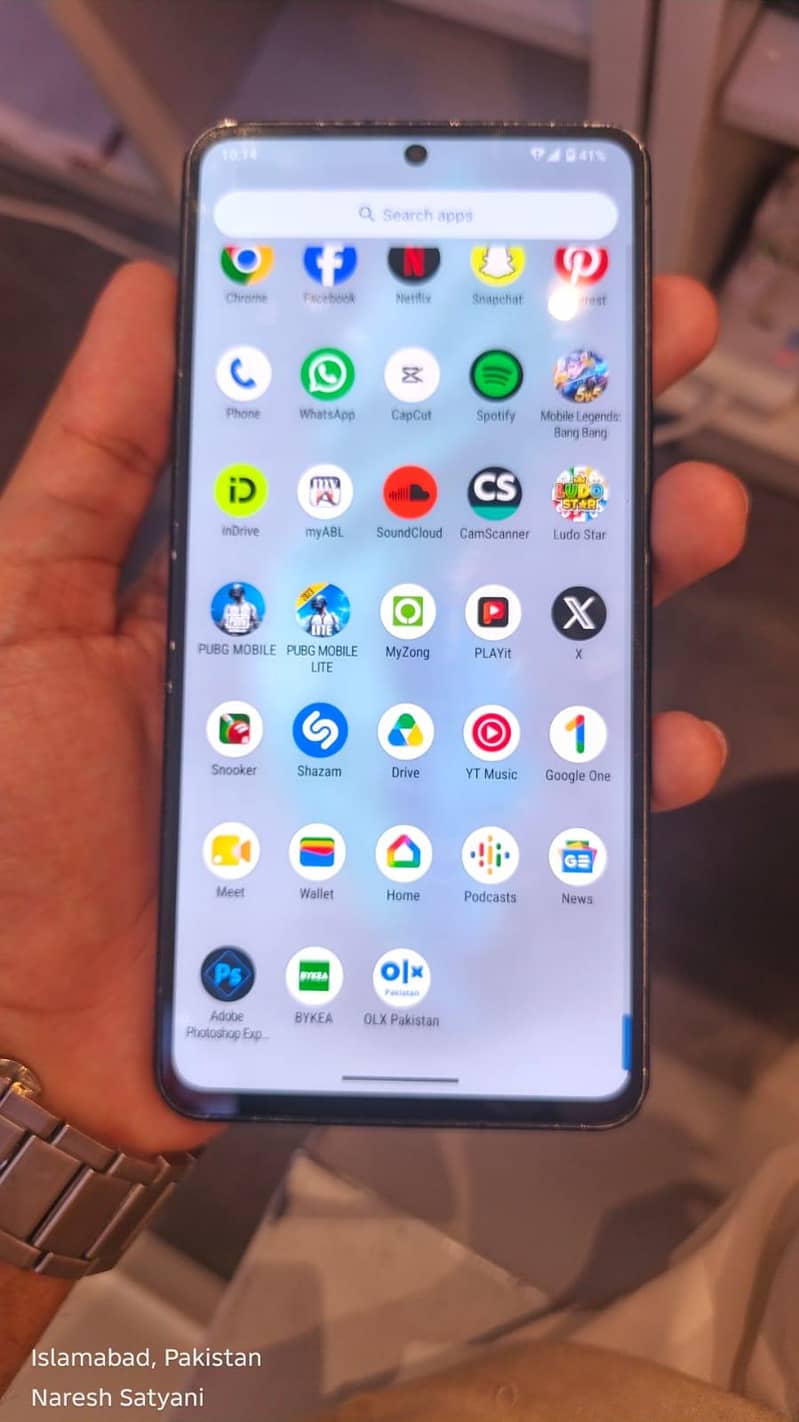 Sharp Aquos R7 4