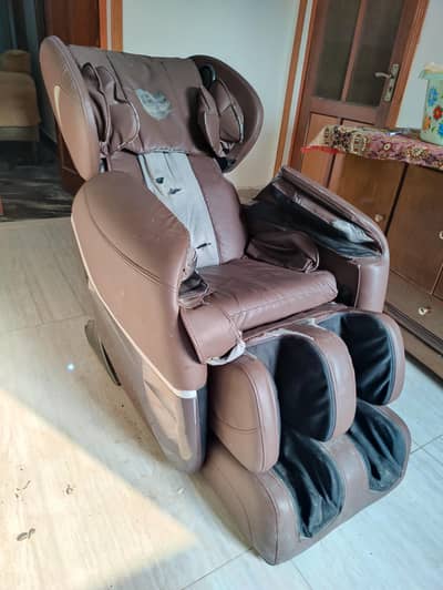 Rovos Full Body Massage Chair (Motors & Rollers 100% Working)