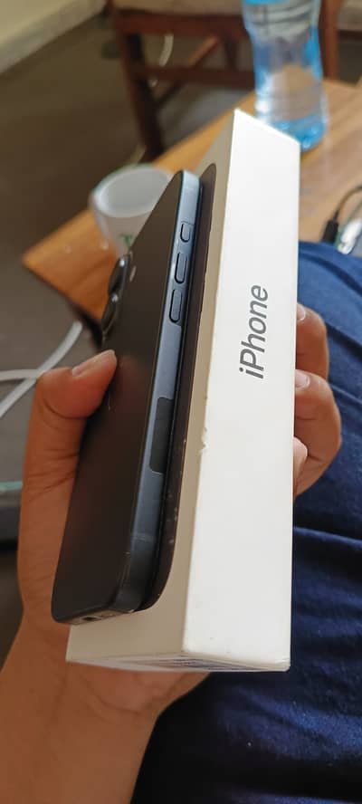 Apple iPhone 16 JV