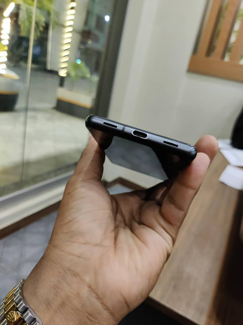Google Pixel 7a 5
