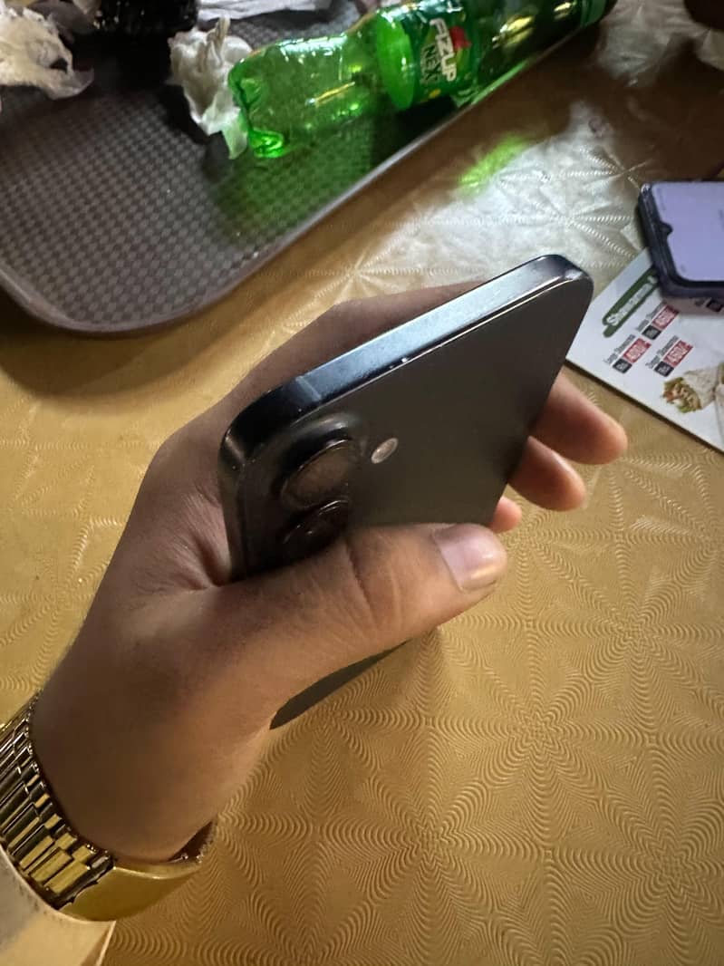 IPHONE 16PLUS JV 5