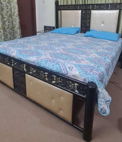 iron bed