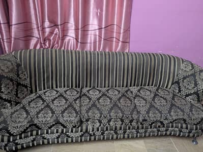 5-Seater Sofa Set – Strong & Sturdy | Good Condition