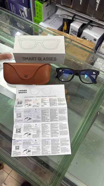 Meta glasses